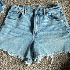 Highest rise 90s boyfriend shorts